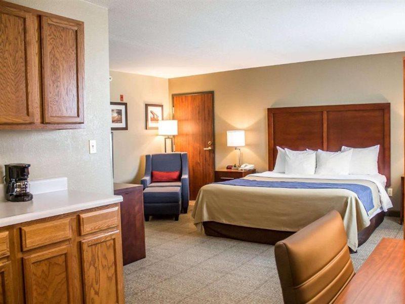Comfort Inn & Suites Фремонт Екстер'єр фото