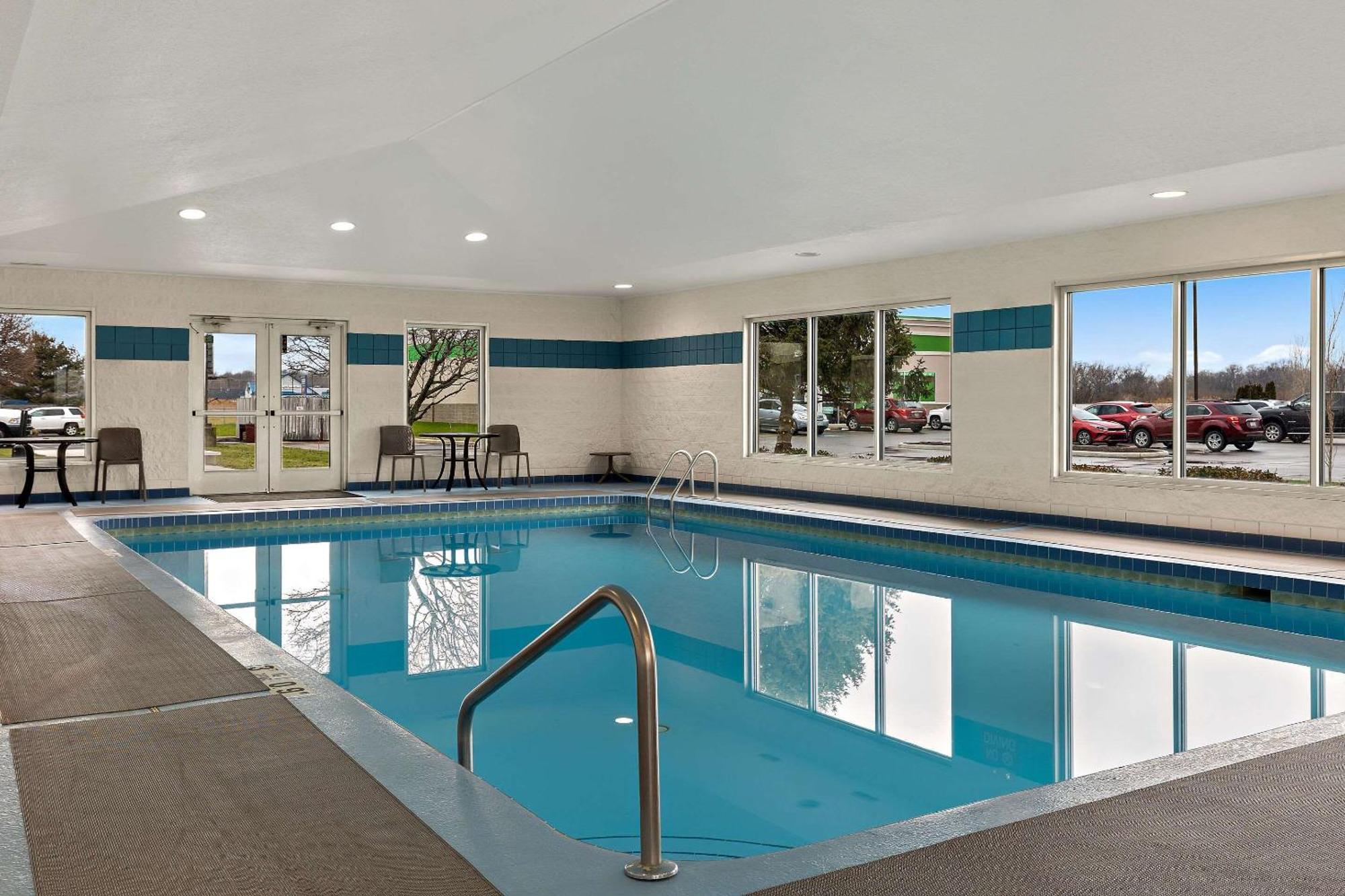 Comfort Inn & Suites Фремонт Екстер'єр фото